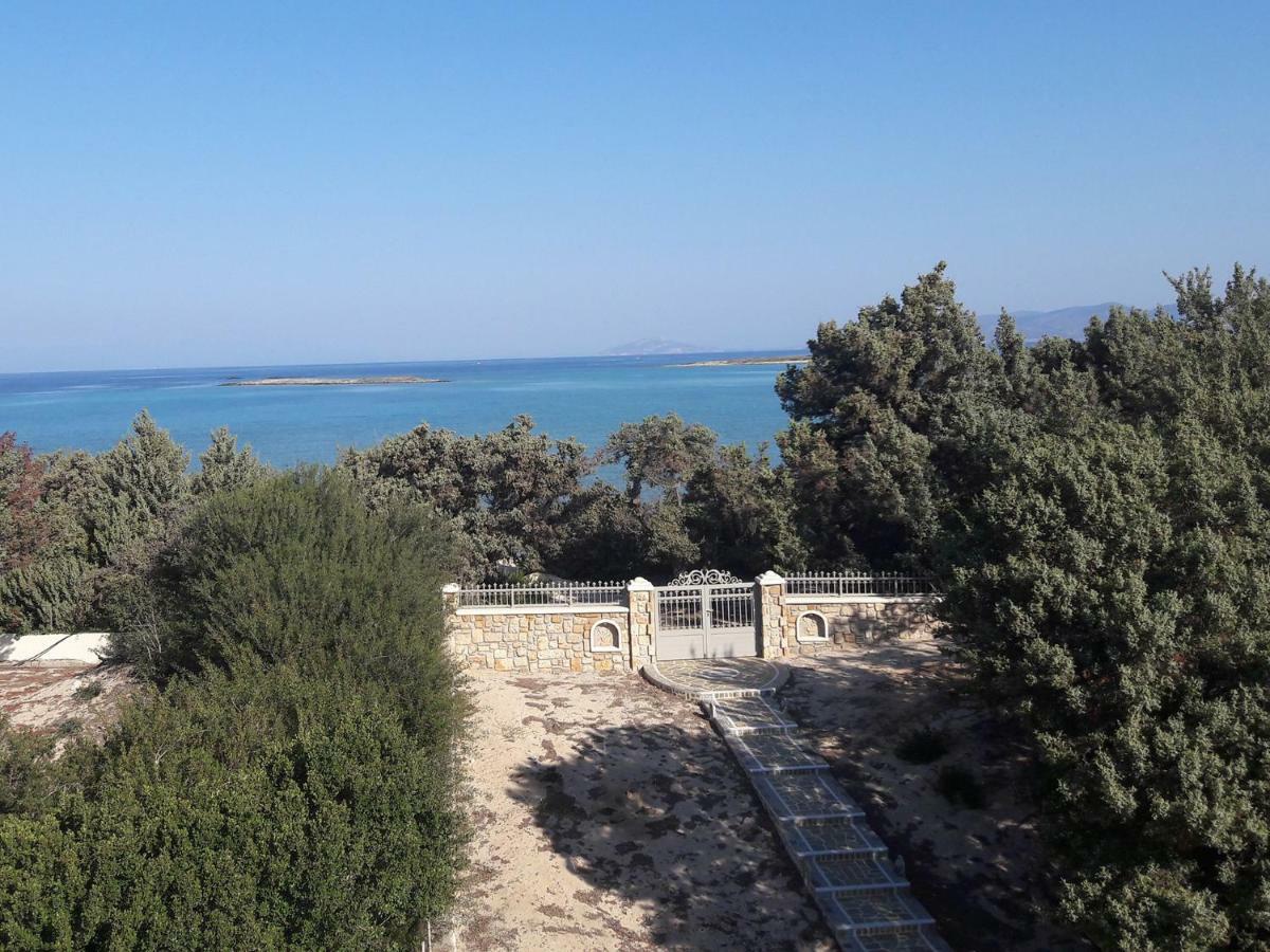 Elafonisos: Two Storey House On The Sea Front מראה חיצוני תמונה